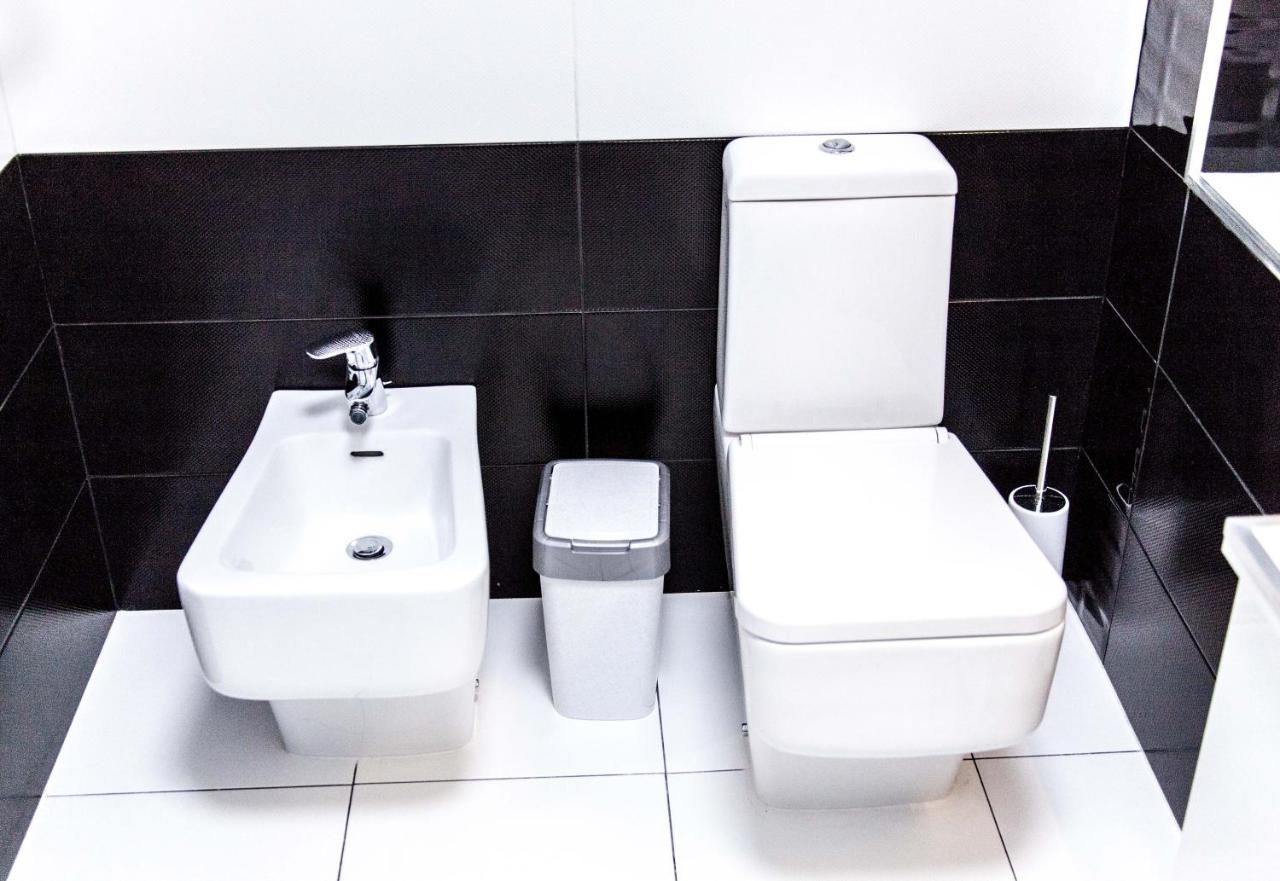 Апартаменты The best apartment in Kiev Black & White Киев-26