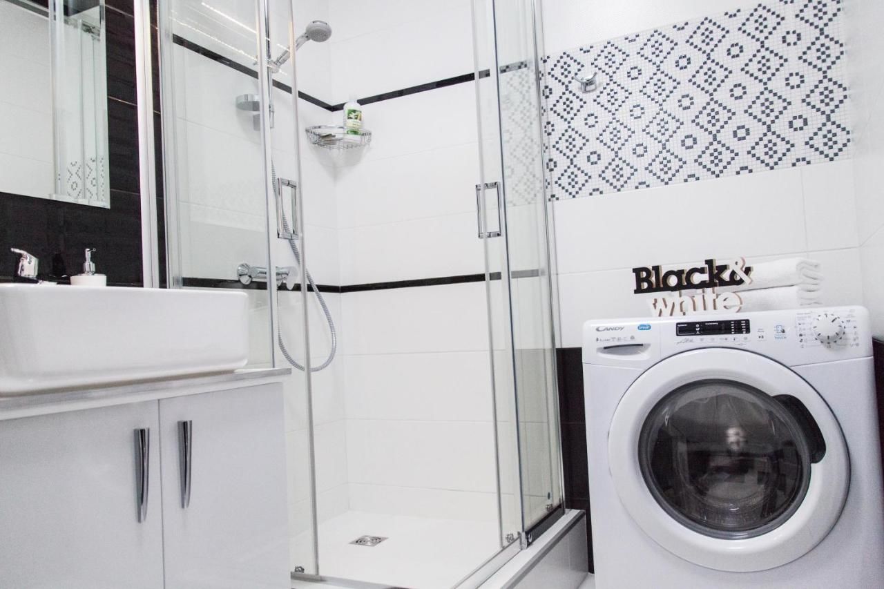 Апартаменты The best apartment in Kiev Black & White Киев-27