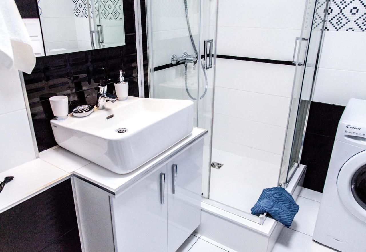 Апартаменты The best apartment in Kiev Black & White Киев-28