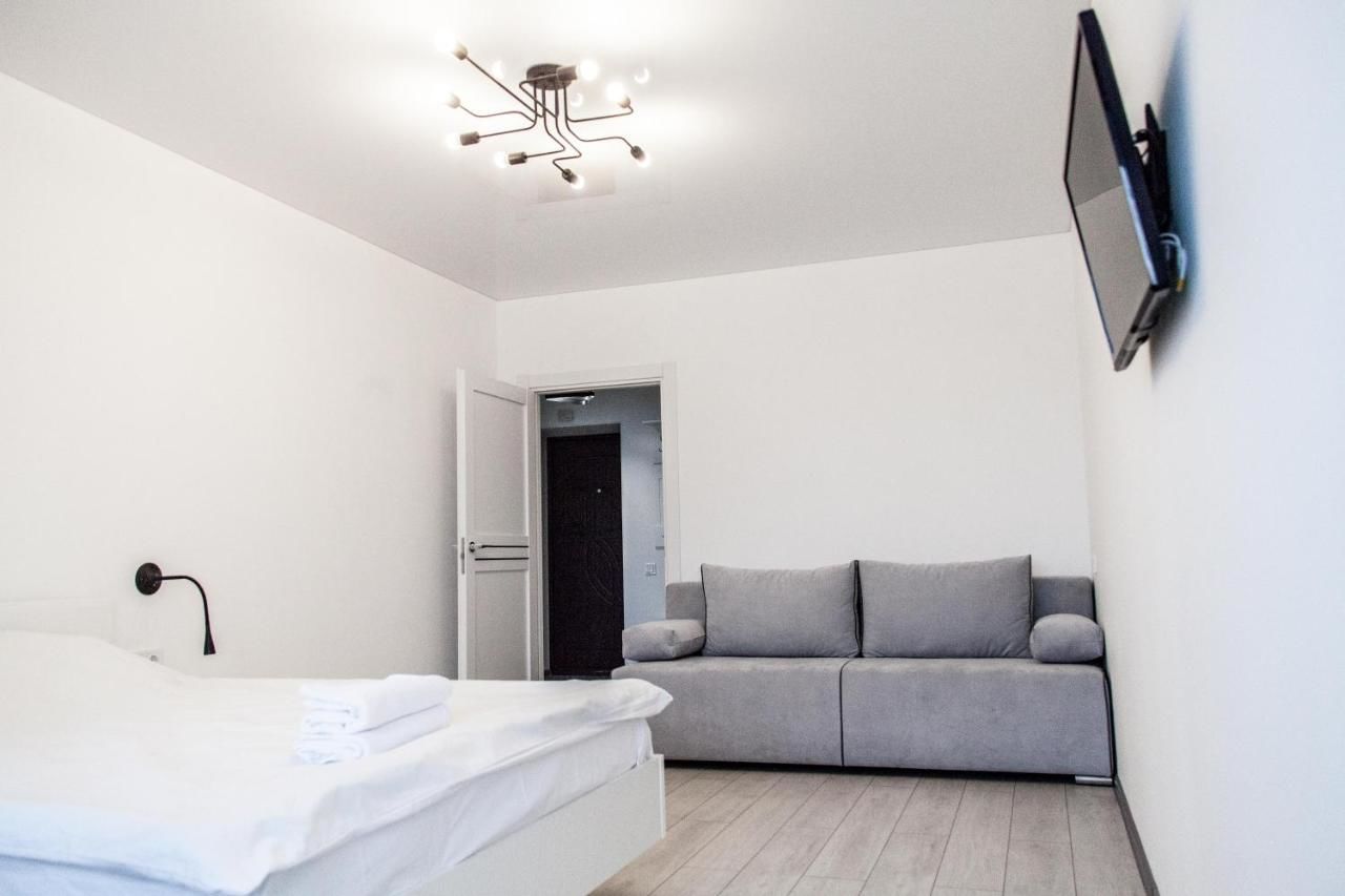 Апартаменты The best apartment in Kiev Black & White Киев-32