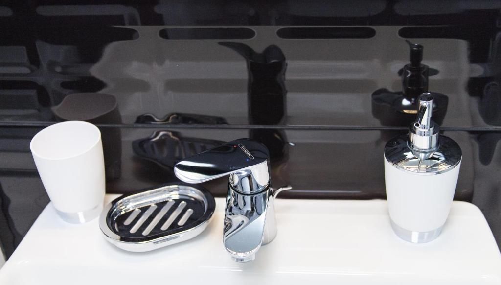 Апартаменты The best apartment in Kiev Black & White Киев-53