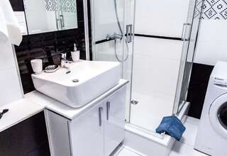 Апартаменты The best apartment in Kiev Black & White Киев Улучшенные апартаменты-48