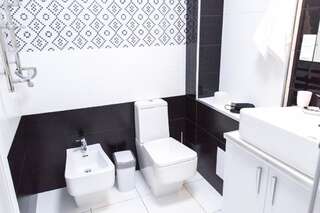 Апартаменты The best apartment in Kiev Black & White Киев Улучшенные апартаменты-65