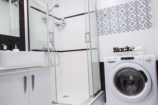 Апартаменты The best apartment in Kiev Black & White Киев-59